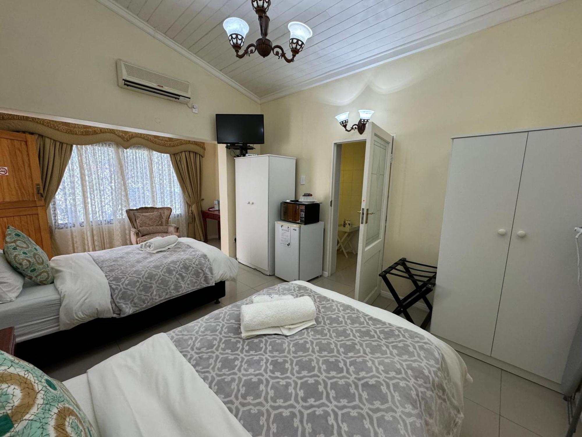 Blue Diamond Lodge & Spa Springbok Luaran gambar