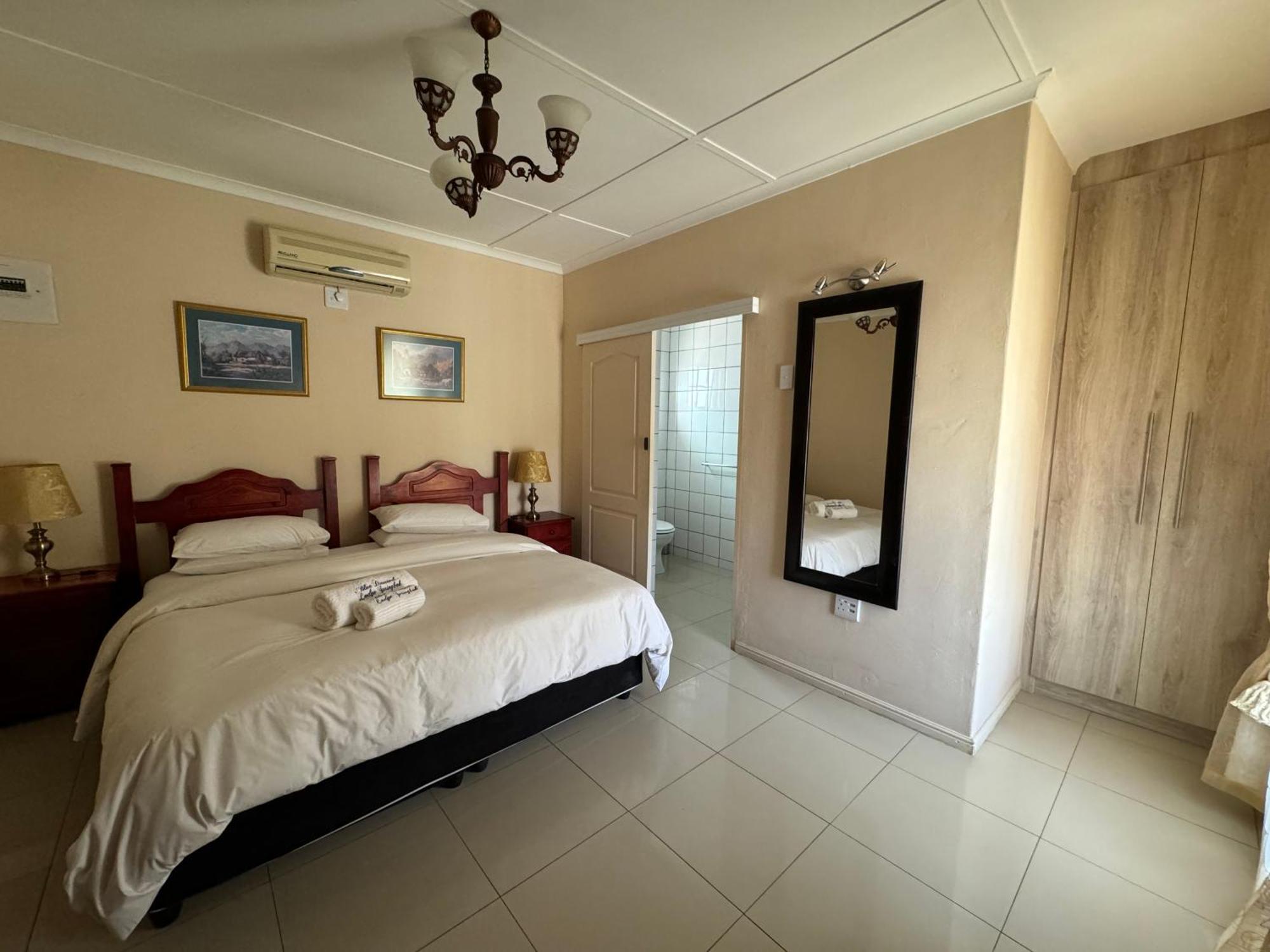 Blue Diamond Lodge & Spa Springbok Luaran gambar
